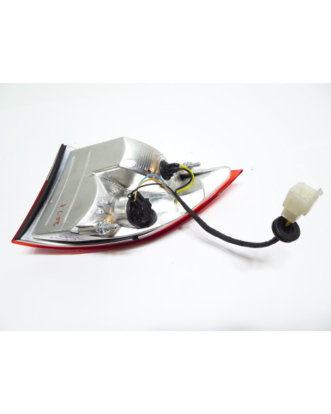 Aixam S9, baklykta vänster