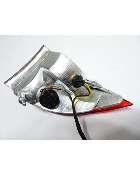 Aixam S9, baklykta vänster