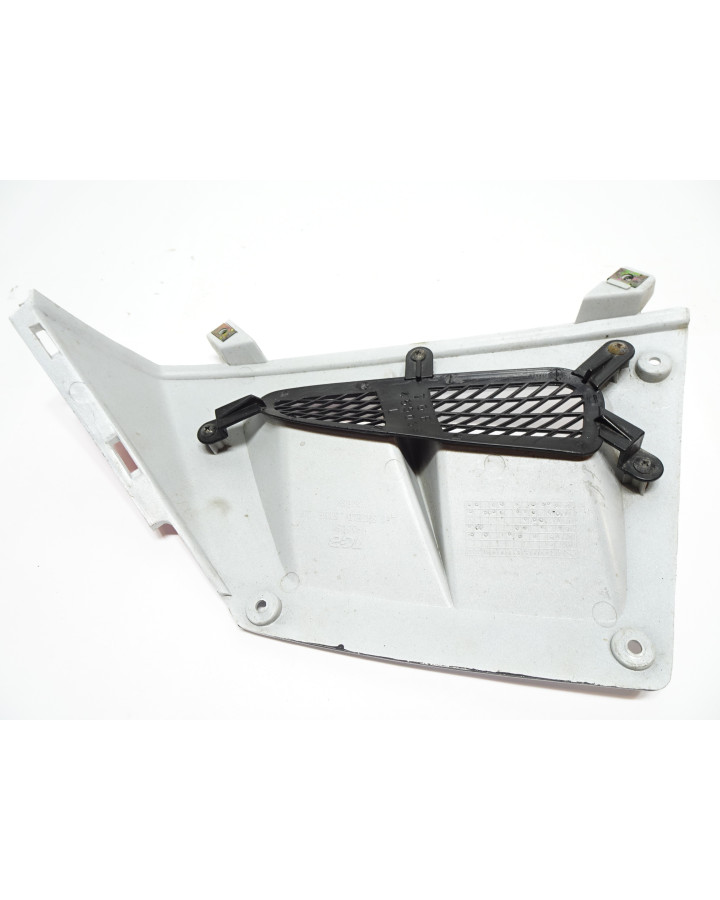 TGB Bullet, nedre sidokåpa fram vänster