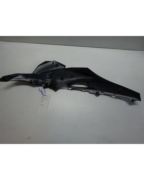 Kawasaki ZX10R, sidokåpa höger övre 2