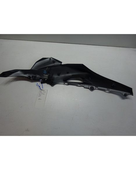Kawasaki ZX10R, sidokåpa höger övre