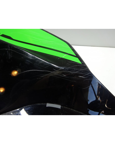 Kawasaki ZX10R, sidokåpa höger övre