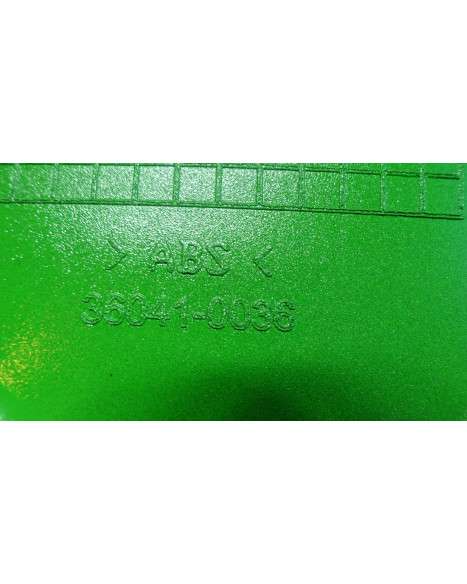 Kawasaki Ninja 400, bakskärm mitt