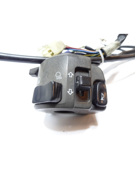 Yamaha YZF1000R Thunderace, omkopplare vänster