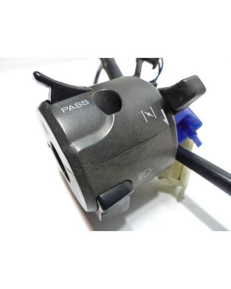 Yamaha YZF1000R Thunderace, omkopplare vänster