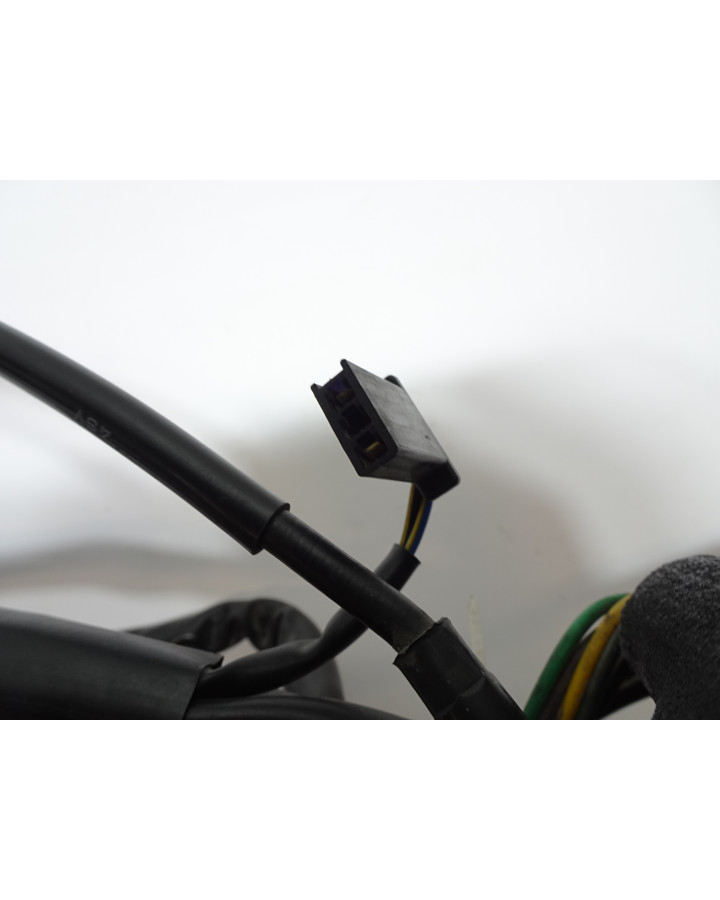 Yamaha YZF1000R Thunderace, omkopplare vänster