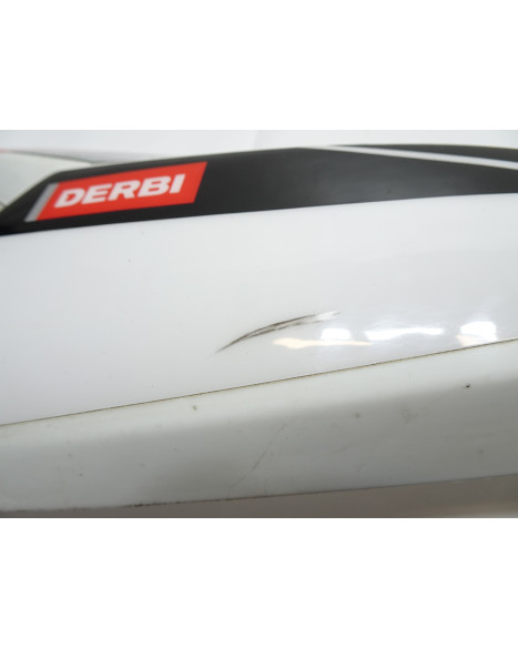 Derbi Senda, bakre sidokåpa vänster