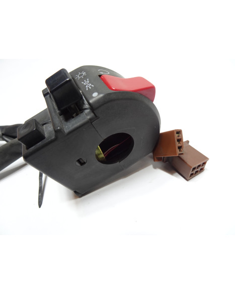 Yamaha YZF1000R Thunderace, omkopplare höger