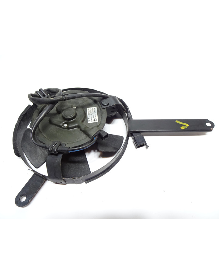 Yamaha YZF1000R Thunderace, kylarfläkt vänster