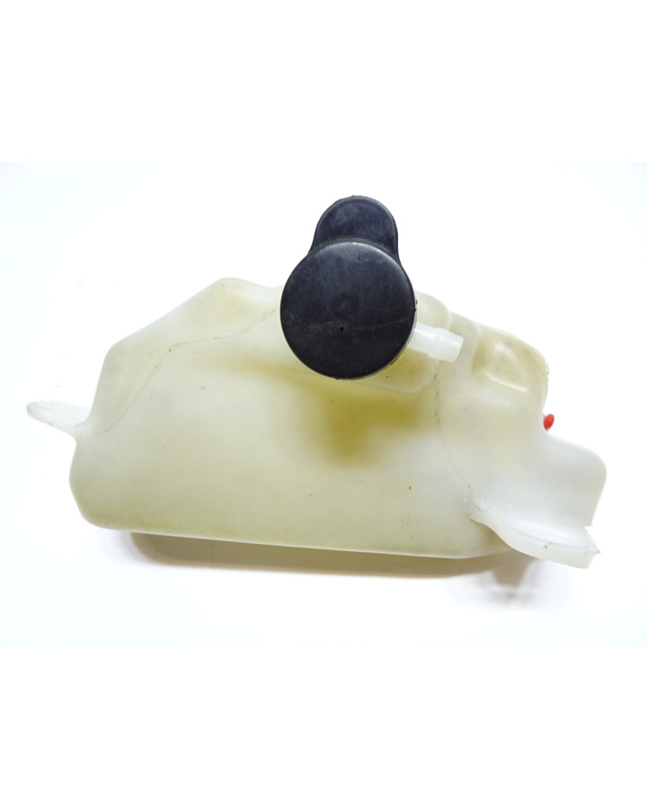 Yamaha YZF1000R Thunderace, expansionskärl