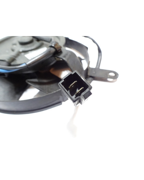 Yamaha YZF1000R Thunderace, kylarfläkt höger