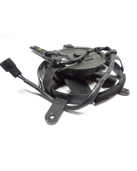 Yamaha YZF1000R Thunderace, kylarfläkt höger