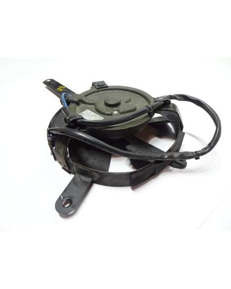 Yamaha YZF1000R Thunderace, kylarfläkt höger