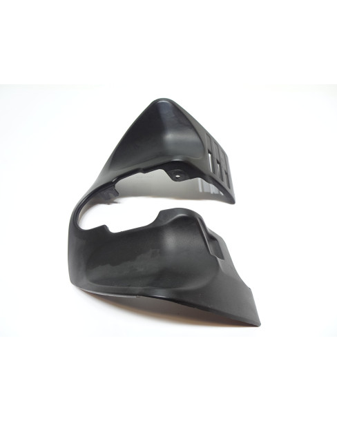 Suzuki DR650SE, främre tankkåpa