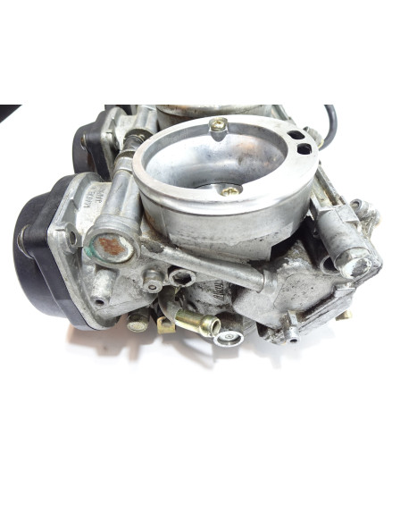 Yamaha YZF1000R Thunderace, förgasarbrygga