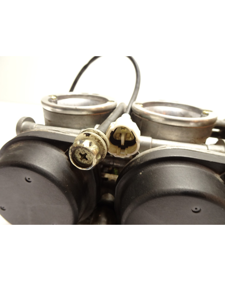 Yamaha YZF1000R Thunderace, förgasarbrygga