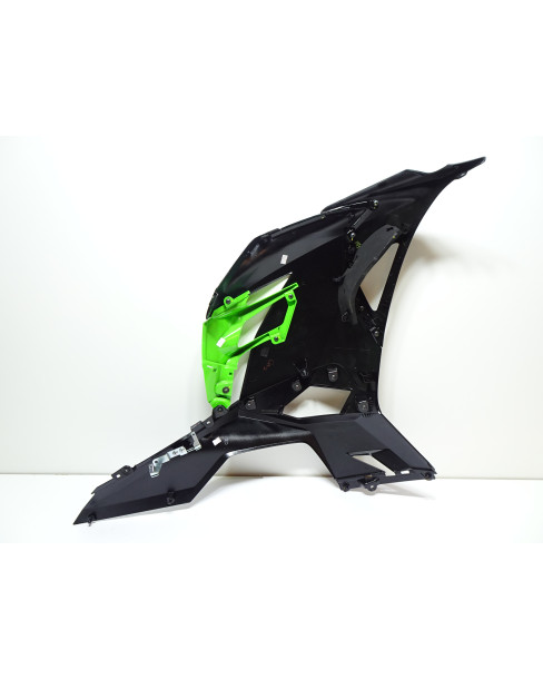 Kawasaki Ninja 400, sidokåpa vänster komplett 2