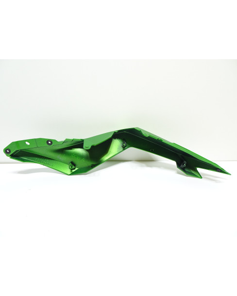 Kawasaki Z300, bakre sidokåpa höger 2