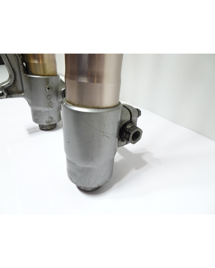 Suzuki DR650SE, framgaffel