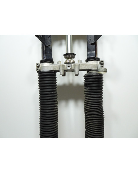 Suzuki DR650SE, framgaffel