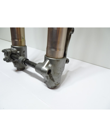 Suzuki DR650SE, framgaffel