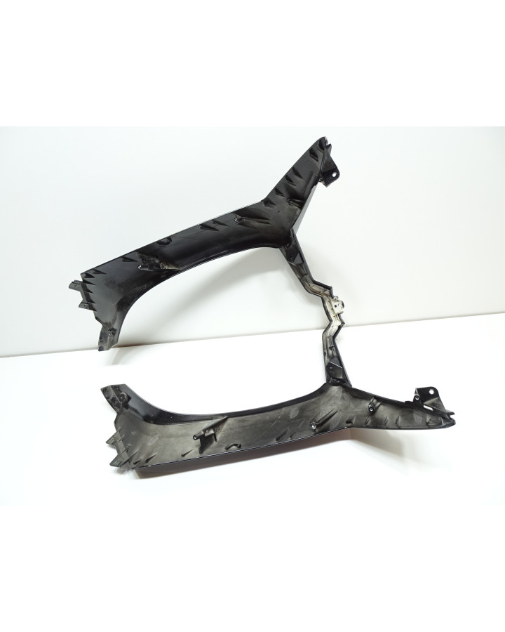 MotoCR Comet, nedre frontkåpa