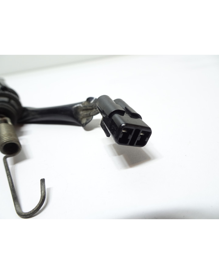 Honda CB1000R, bromsljuskontakt bak