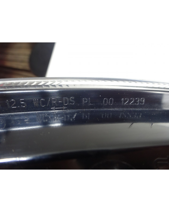 Ligier JS RC/Microcar F8C, framlykta höger