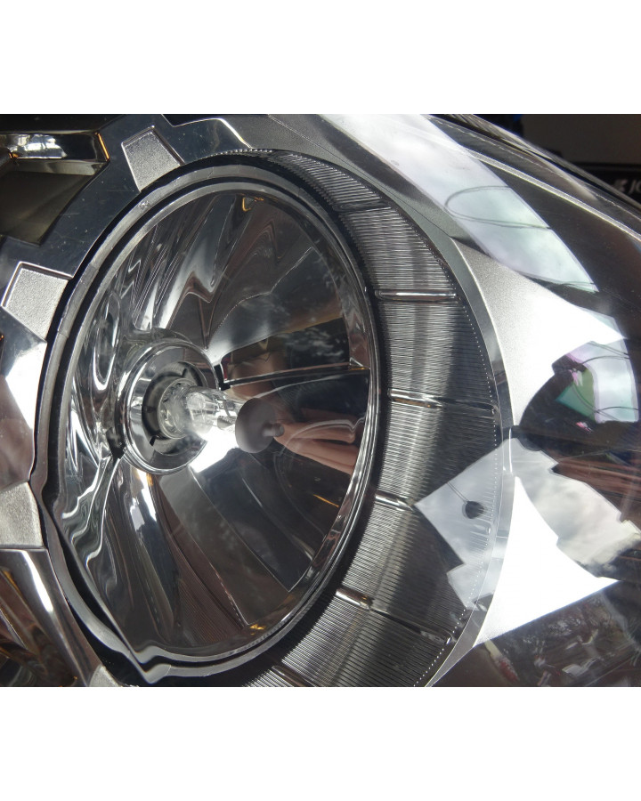 Ligier JS RC/Microcar F8C, framlykta höger