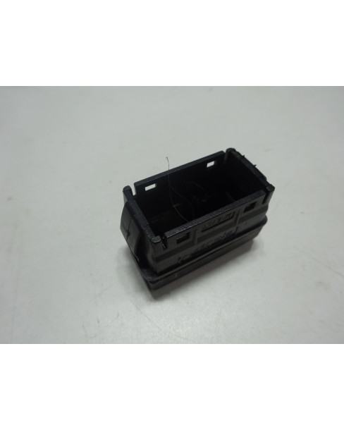 Ligier JS RC/Microcar F8C, blindknapp fönsterhiss 2