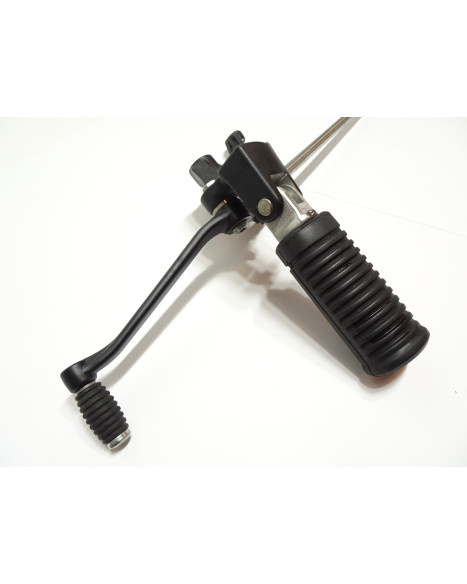 Harley-Davidson Sportster S 1250, fotpinne vänster komplett