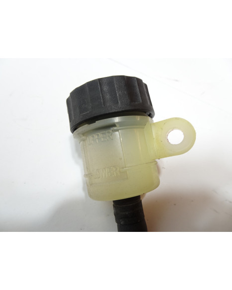 Triumph Daytona 675, bromscylinder bak