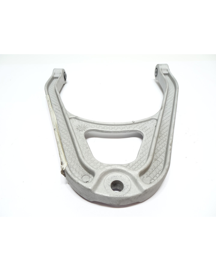 Grecav EKE/Sonique, bärarm vänster fram