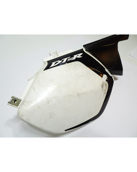 Yamaha DT50R, bakre sidokåpa höger