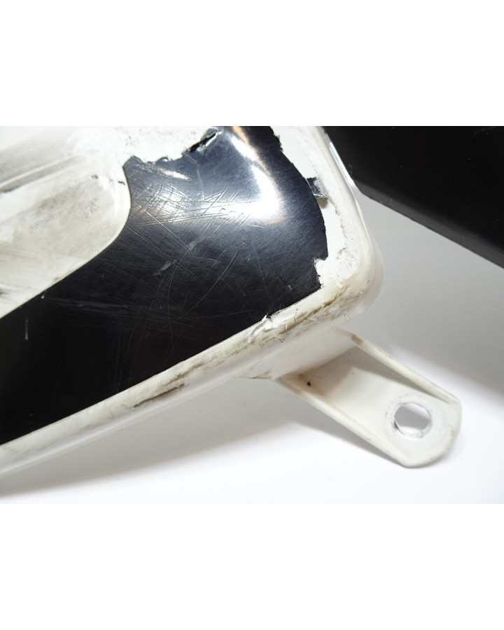 Yamaha DT50R, bakre sidokåpa höger