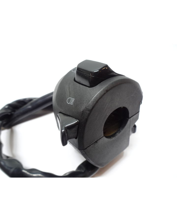 Yamaha X-Max 250, omkopplare vänster