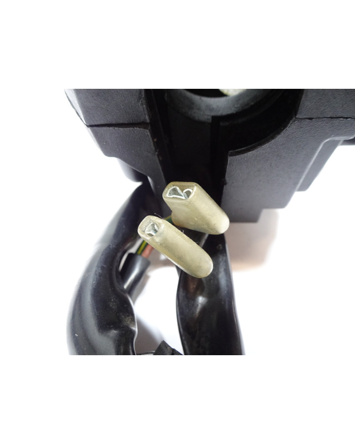 Yamaha X-Max 250, omkopplare vänster