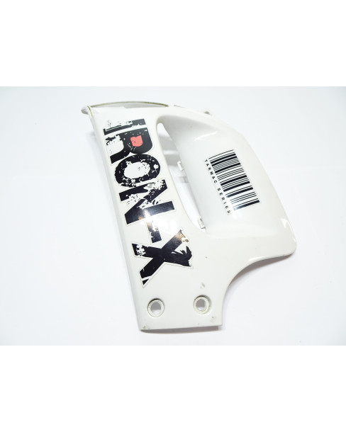 Peugeot Speedfight 2, nedre sidokåpa fram vänster