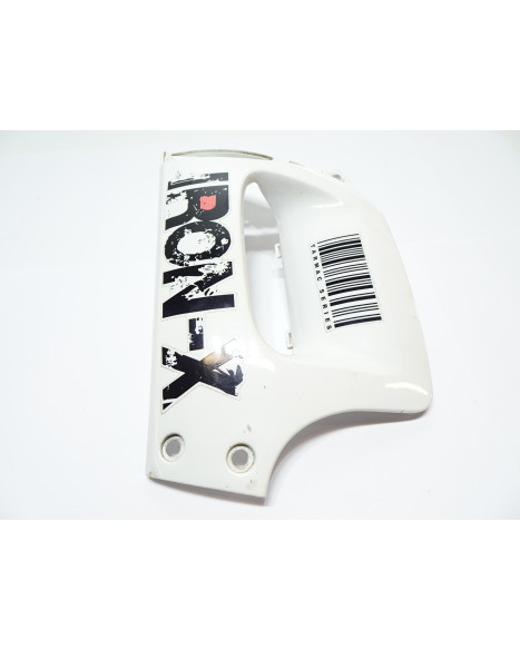 Peugeot Speedfight 2, nedre sidokåpa fram vänster