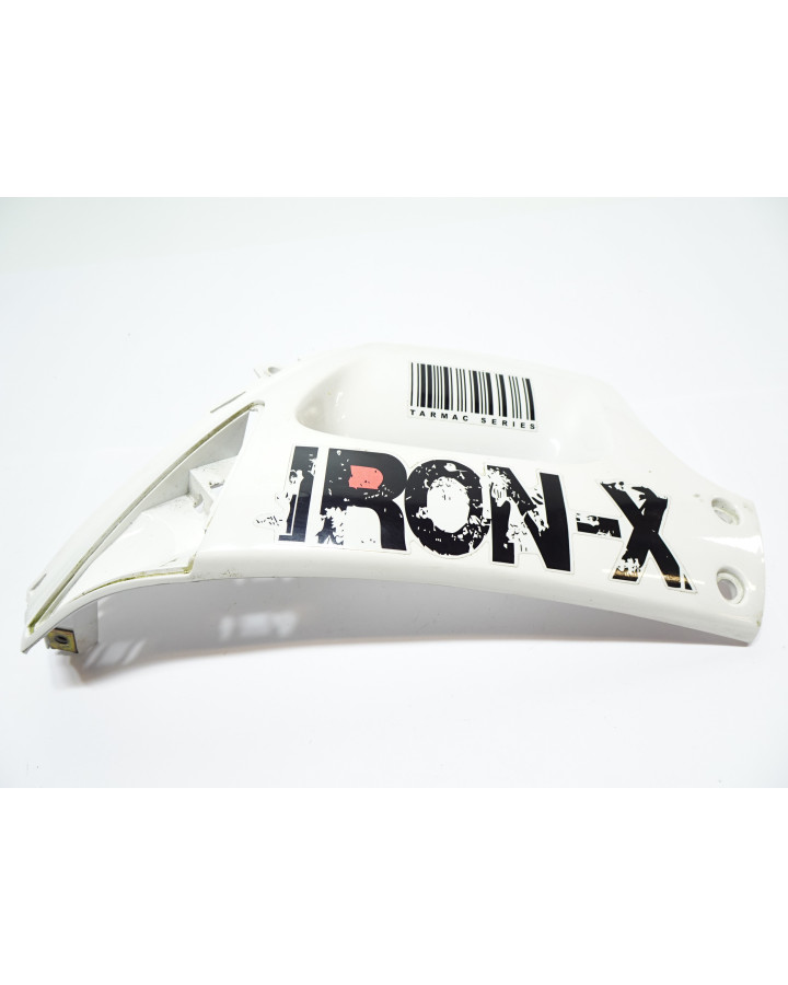 Peugeot Speedfight 2, nedre sidokåpa fram vänster