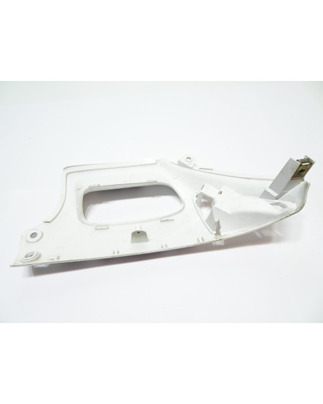 Peugeot Speedfight 2, nedre sidokåpa fram vänster