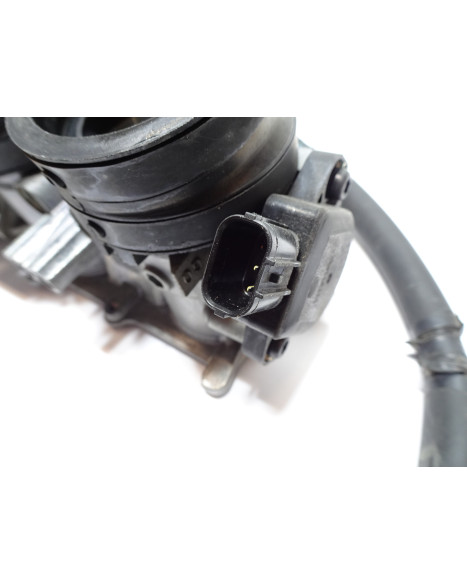 Honda CB1000R, gasspjäll/insprut