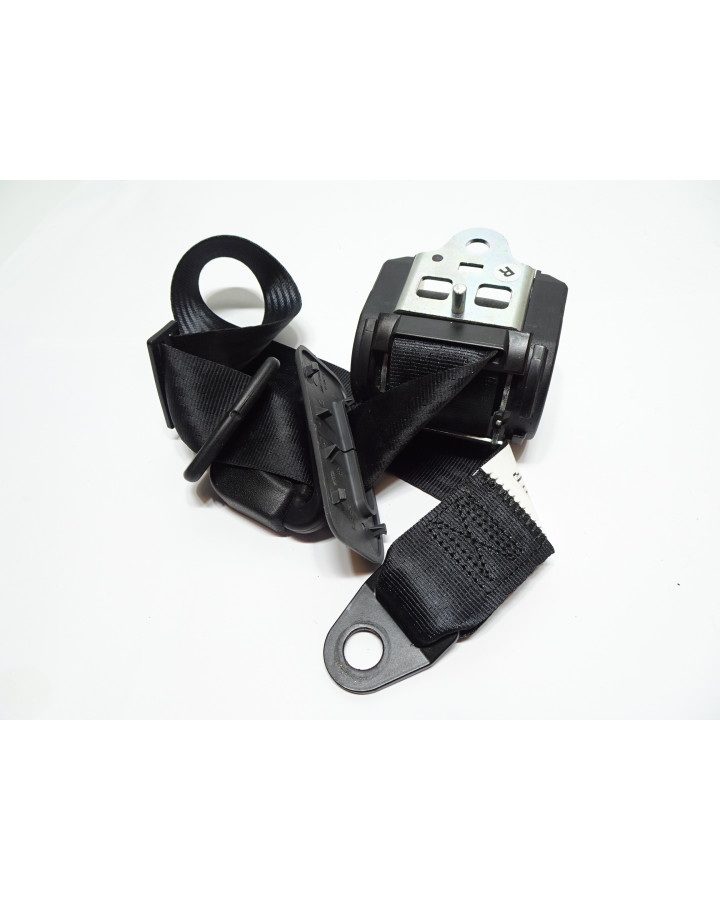 Ligier JS56/JS60, säkerhetsbälte höger