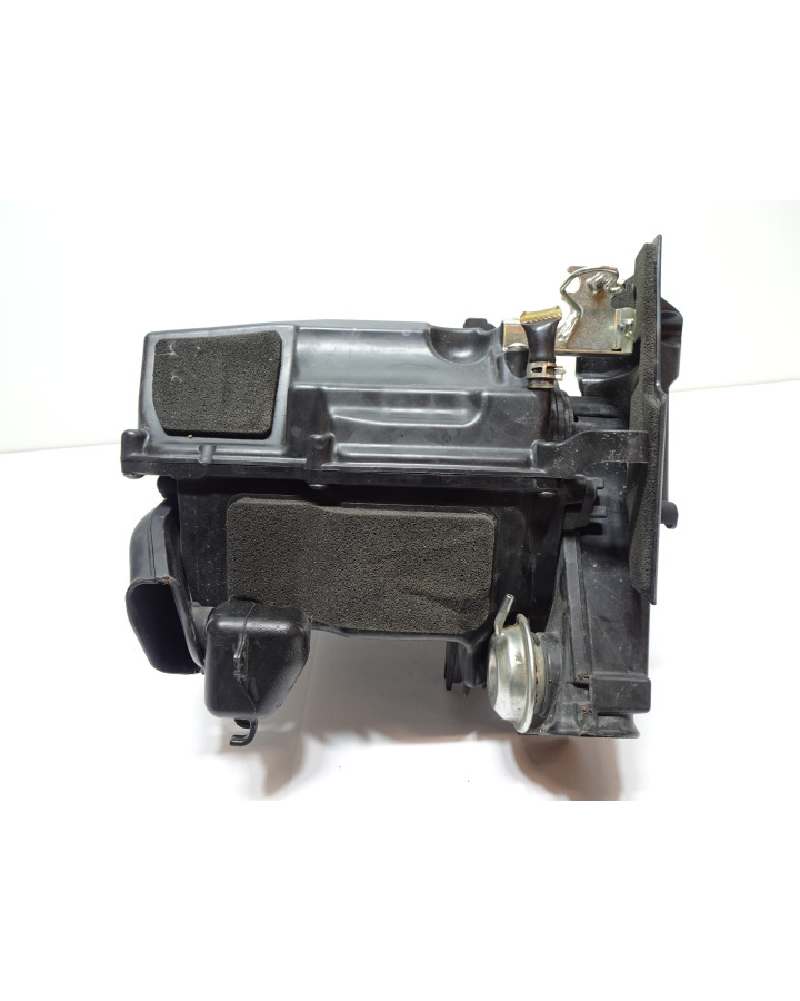 Honda CB1000R, luftburk