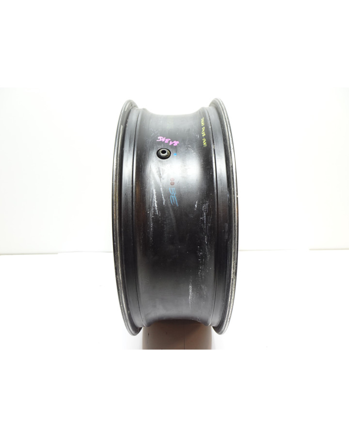 Honda CB1000R, bakfälg