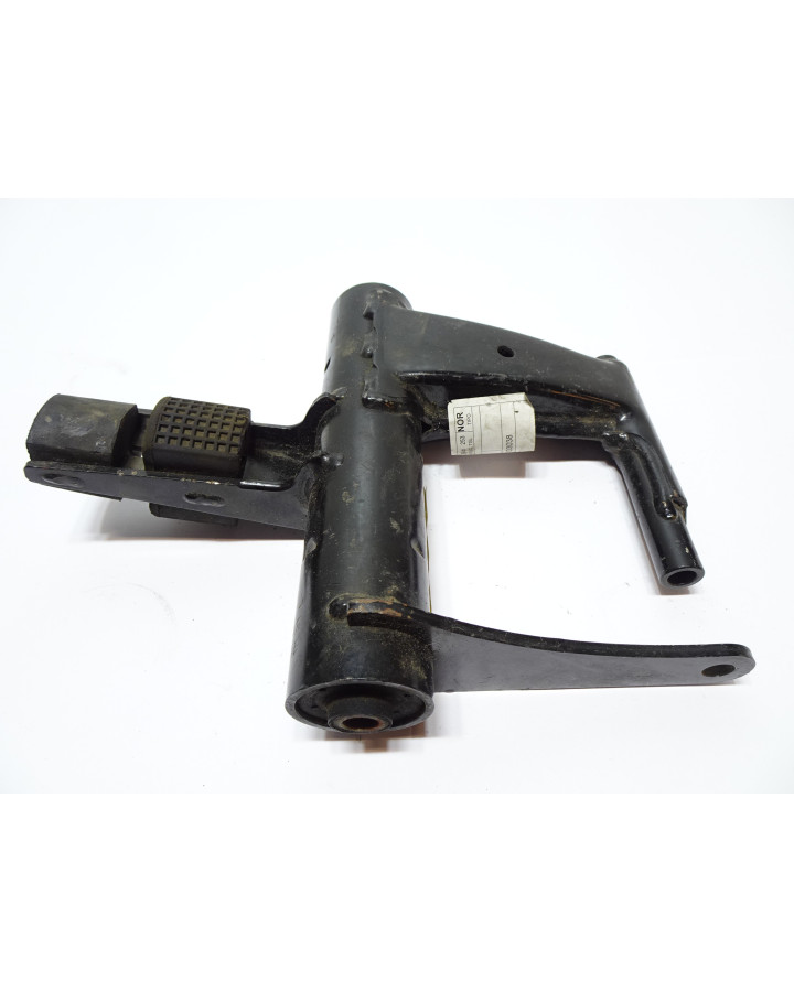 Piaggio Fly, motorfäste