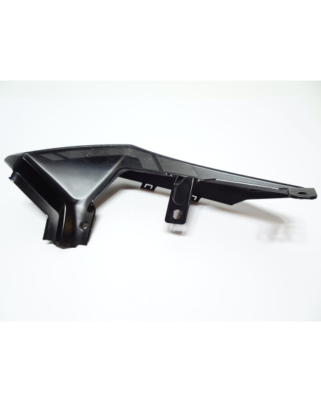 Yamaha MT-125, bakre sidokåpa vänster