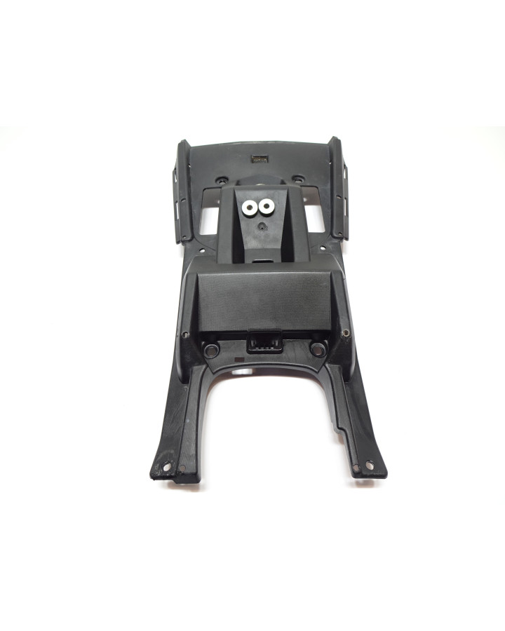 Yamaha MT-125, inre stänkskärm