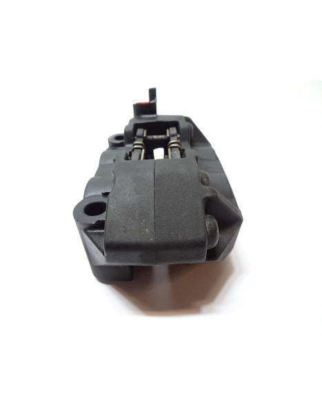 Yamaha MT-125, bromsok fram