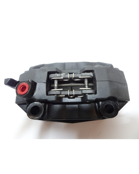 Yamaha MT-125, bromsok fram